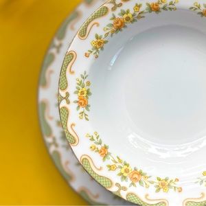 Vintage Sango Diplomat in Winsome 359, Set of 4 Dessert Plates and 4 Small Bowls